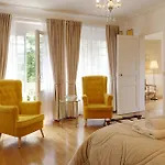 Chateau & Restaurant La Table Du Chateau 3*