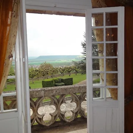 מלון Chateau & Restaurant La Table Du Chateau 3*
