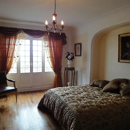 Chateau & Restaurant La Table Du Chateau Hotel