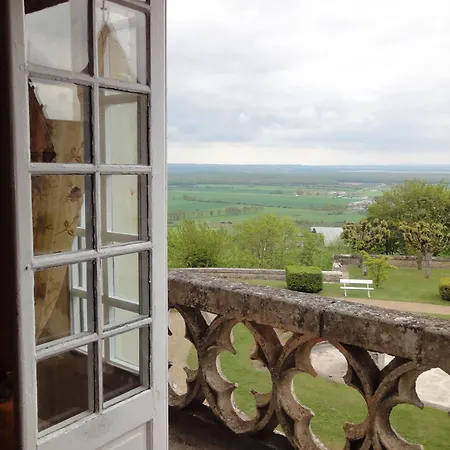 Chateau & Restaurant La Table Du Chateau Otel 3*