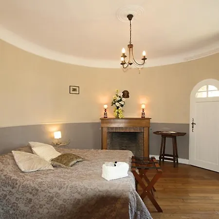 Chateau & Restaurant La Table Du Chateau Hotel 3*
