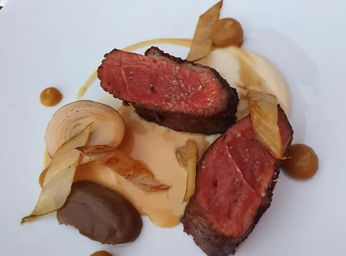 Chateau & Restaurant La Table Du Chateau Hotel 3*